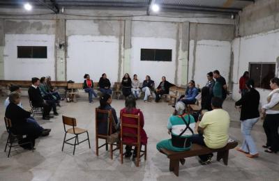 GRUPO DE M&Atilde;ES DE CRIAN&Ccedil;AS COM AUTISMO BUSCA APOIO DO MUNIC&Iacute;PIO.