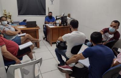 DEPARTAMENTO DE ESPORTES LAZER E CULTURA SE REUNI&Atilde;O COM PROFESSORES DE EDUCA&Ccedil;&Atilde;O FISICA!