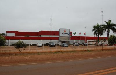 UM NOVO ALENTO &Agrave; REABERTURA DO FRIGOR&Iacute;FICO MINERVA