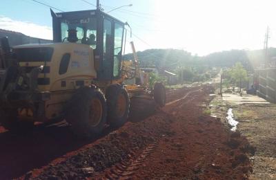 Prefeitura realiza servi&ccedil;os de manuten&ccedil;&atilde;o nos bairros