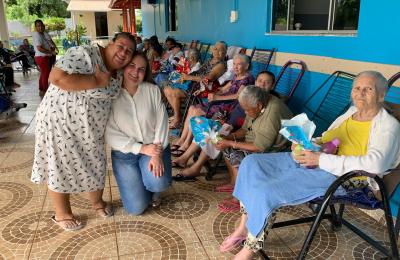 Entrega de Ovos de P&aacute;scoa aos Idosos do Lar S&atilde;o Vicente de Paulo