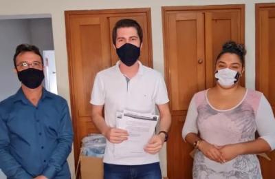 Entrega de mercadorias para prote&ccedil;&atilde;o do COVID-19 para as redes b&aacute;sicas de ensino.