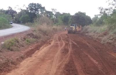 Prefeito Euclides Paix&atilde;o acompanha qualidade do servi&ccedil;o de patrolamento na Zona Rural do munic&iacute;pio