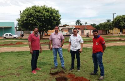 Prefeitura moderniza ilumina&ccedil;&atilde;o p&uacute;blica na pra&ccedil;a do Alto da Boa Vista